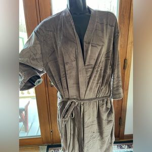 Splendid Women's Velour Super Soft Lightweight Belted Robe JW7 Gray Sz 1X/3X NWT